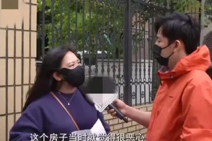 房子里俩女子被抓,房东觉得房子“脏了”,女房东:真的太恶心了