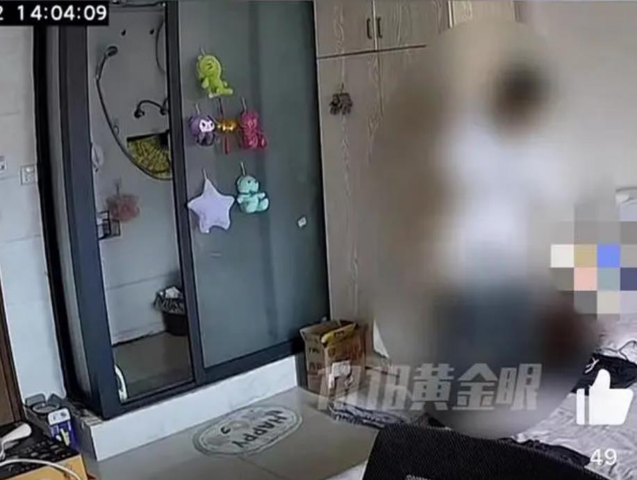 男房东潜入女租客家 用女子裤子做这种事!